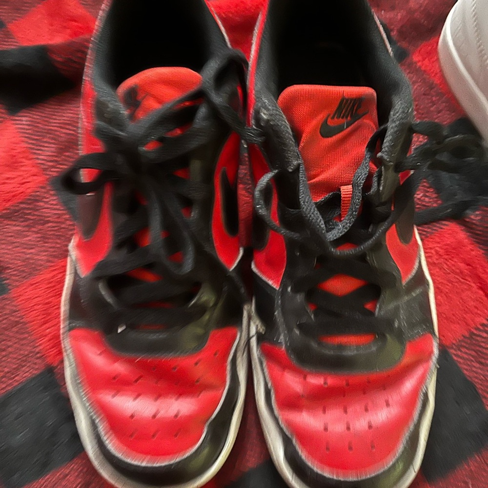 Nike Court Borough Low size 6.5 Sneakers Red Black